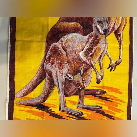 Kangaroos.  Australia. DESIGNED IN AUSTRALIA by Neil. Pure Linen. Fast Colours. - Picture 8 of 15